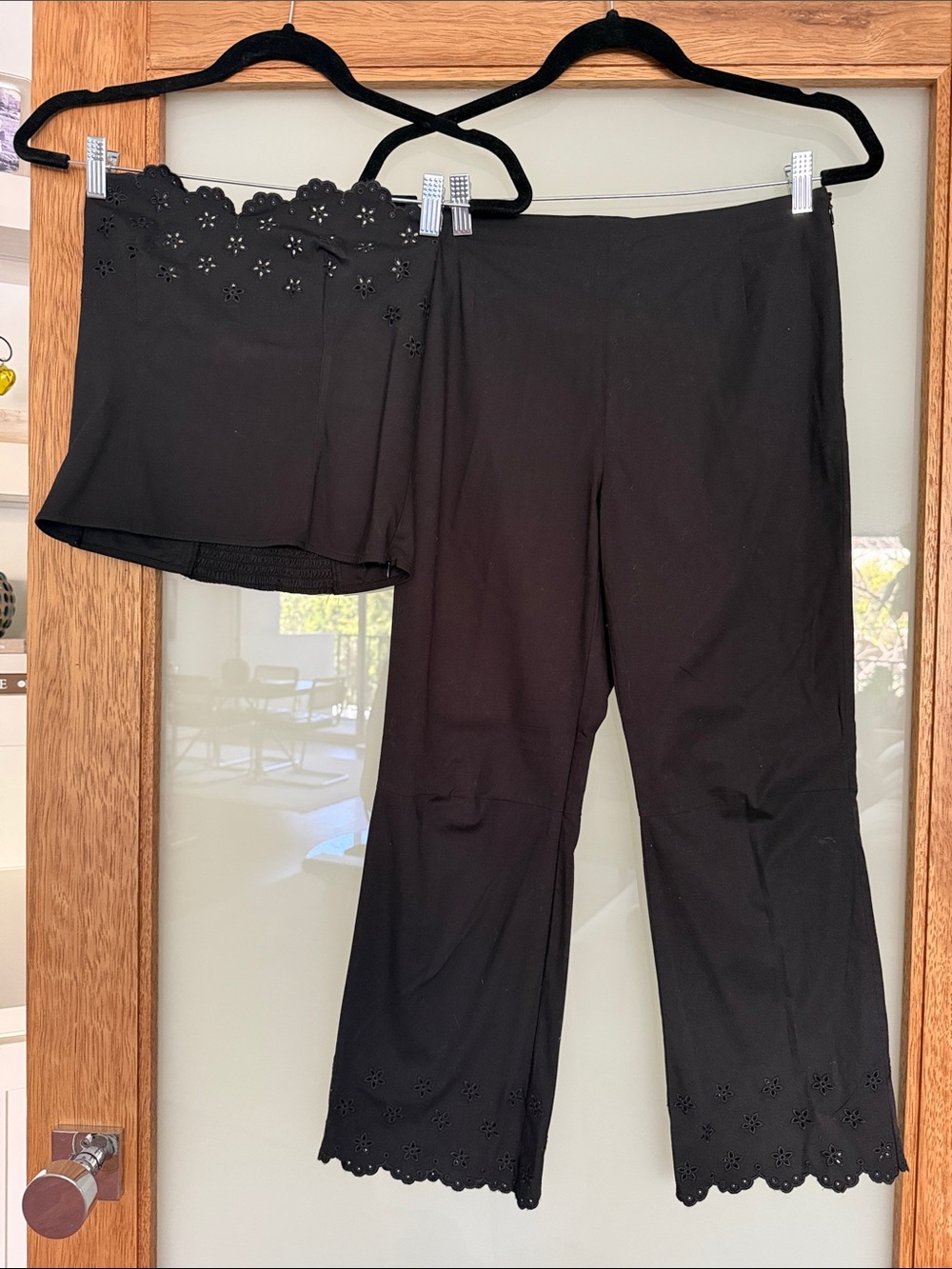 Frankie's Bikinis Black Eyelet-Hem Wide-Leg Capris